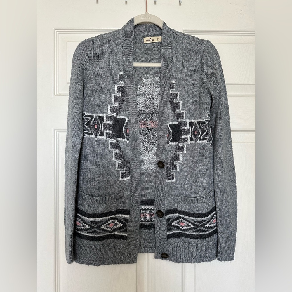 Hollister Cardigan Grey with Patterns XS